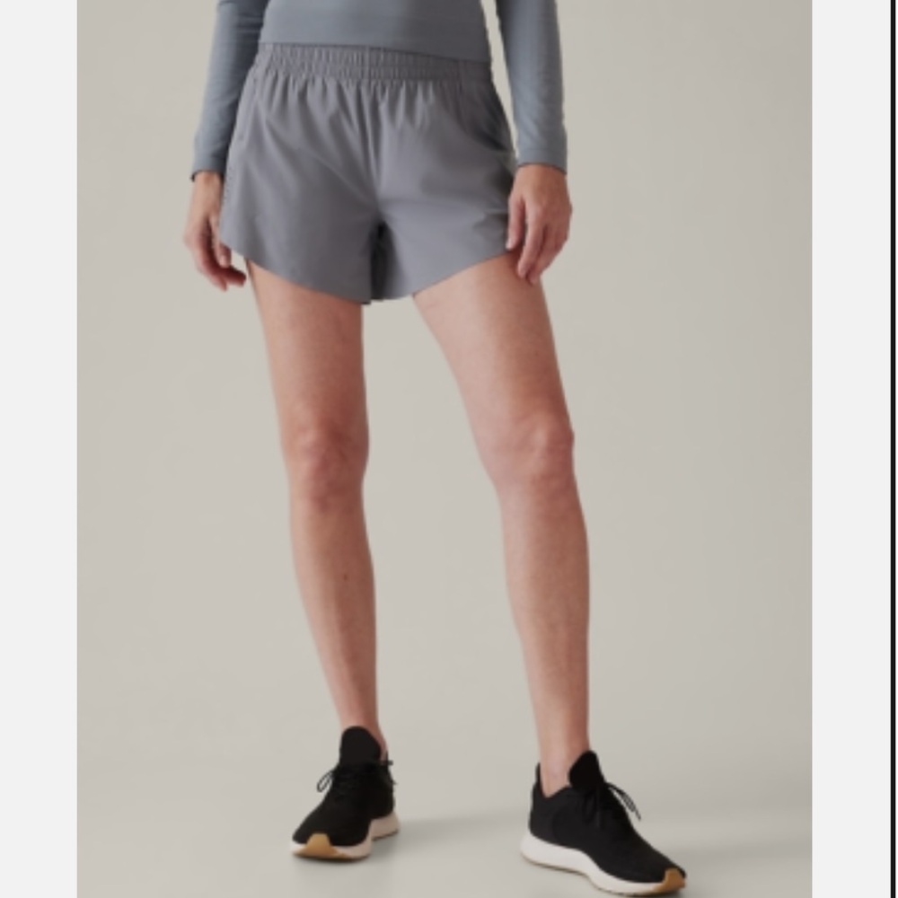 Athleta Gray Hustle 4.5” Athletic Shorts